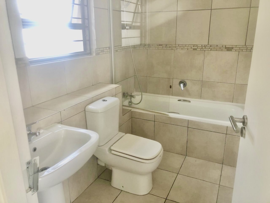 1 Bedroom Property for Sale in Sunninghill Gauteng
