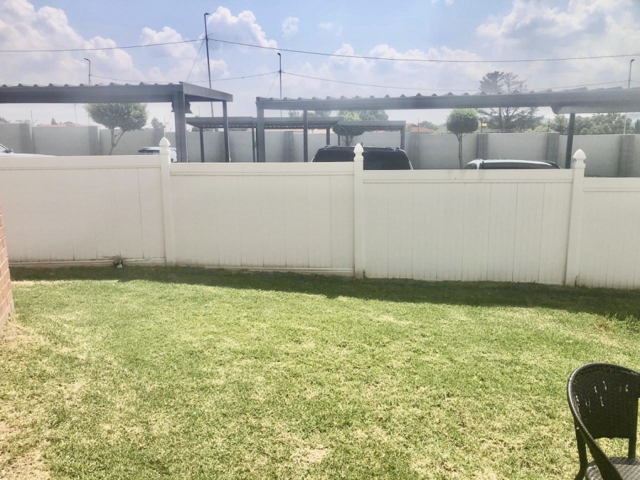 2 Bedroom Property for Sale in Barbeque Downs Gauteng