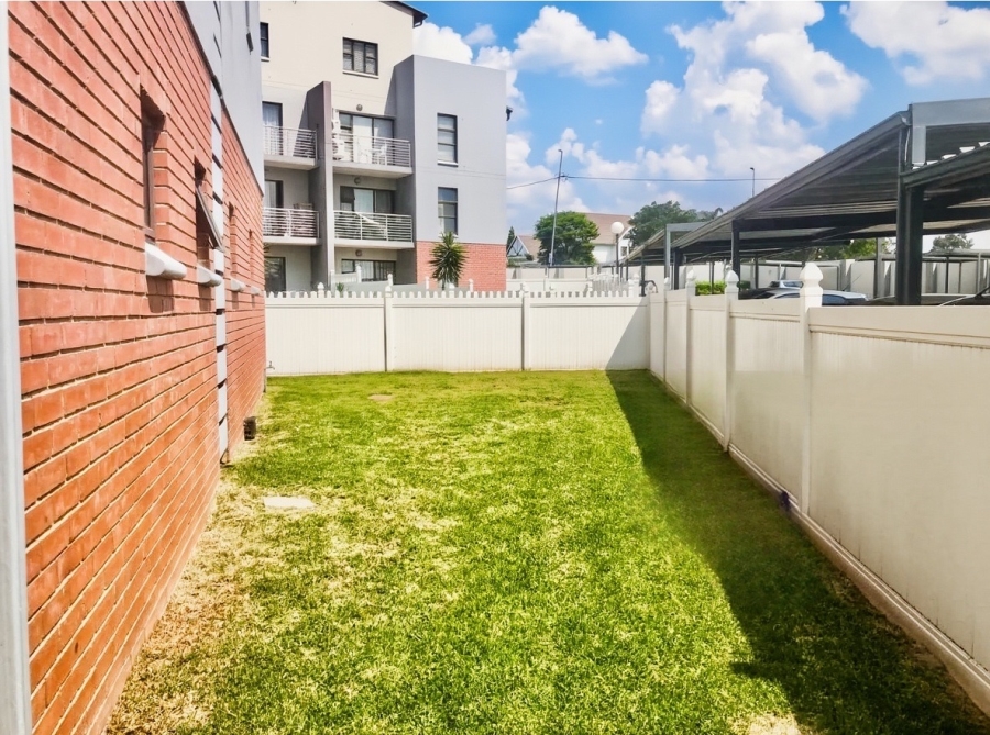 2 Bedroom Property for Sale in Barbeque Downs Gauteng