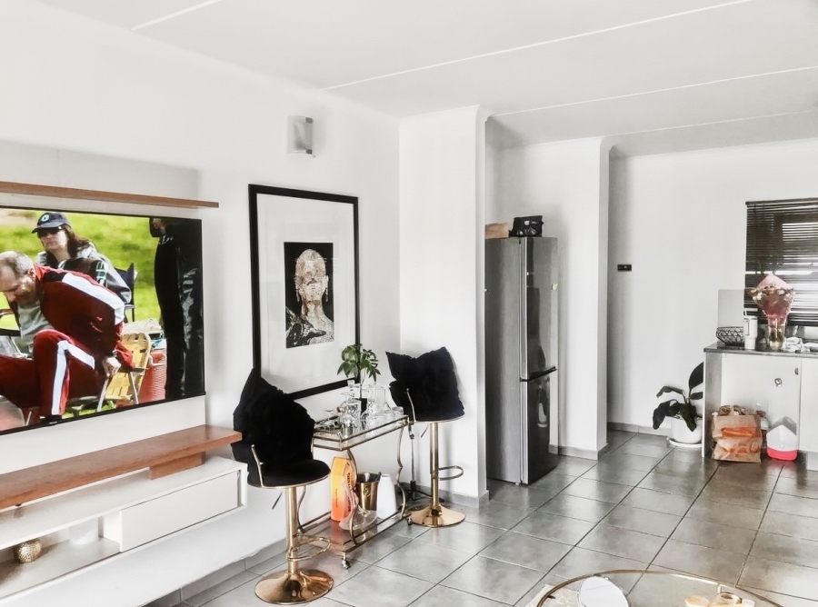 2 Bedroom Property for Sale in Barbeque Downs Gauteng