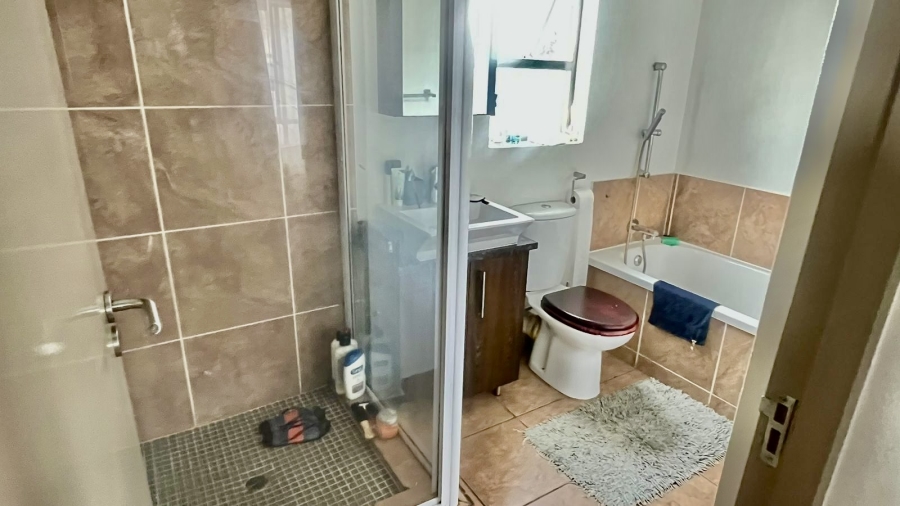 1 Bedroom Property for Sale in Sunninghill Gauteng