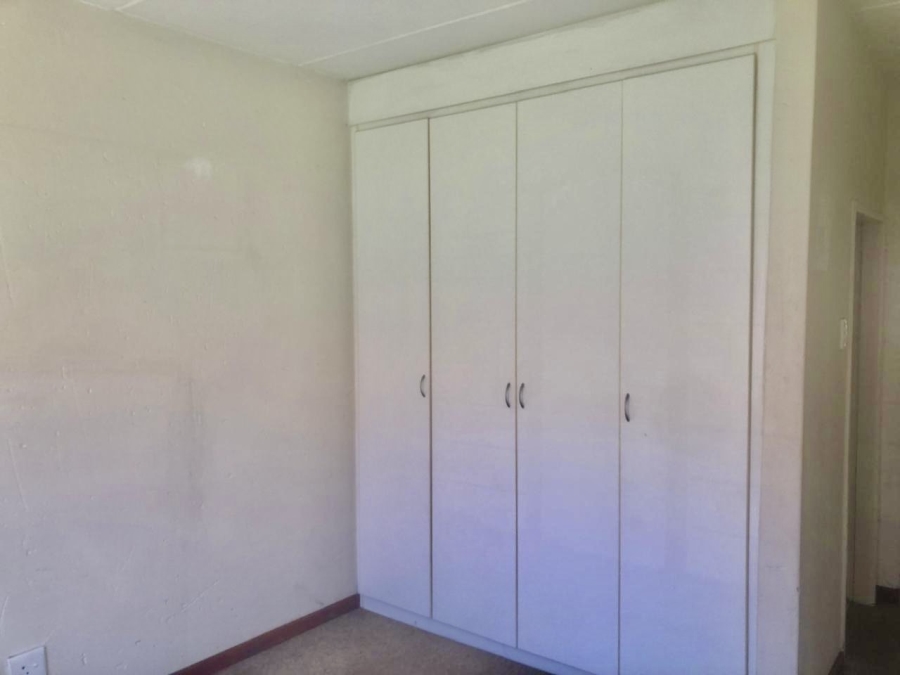 To Let 2 Bedroom Property for Rent in Buccleuch Gauteng