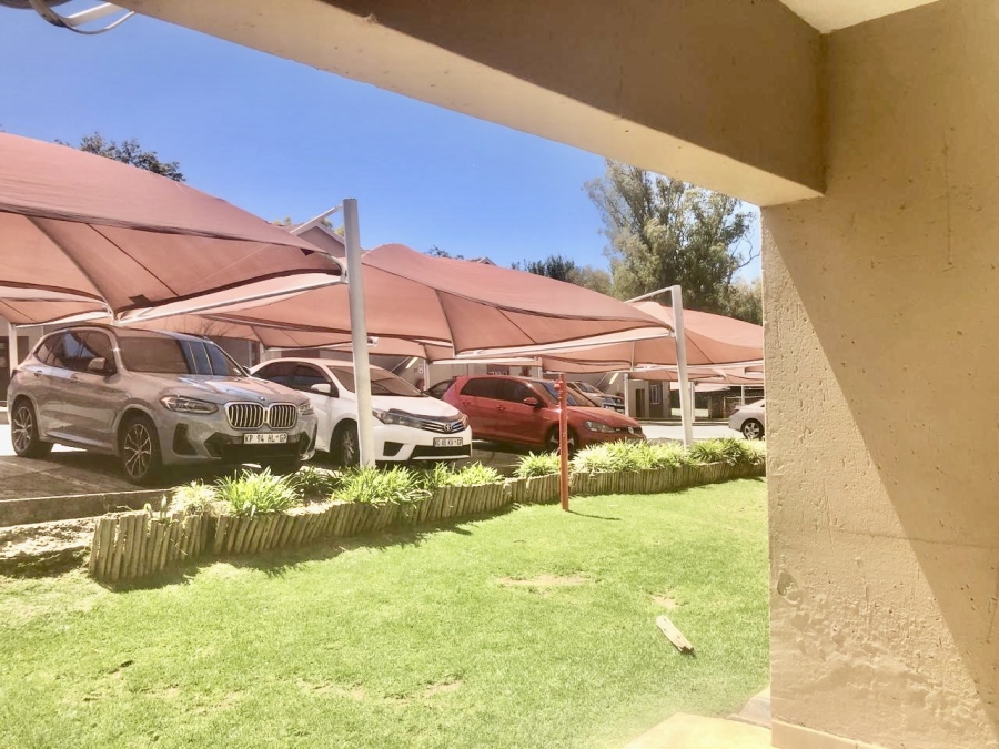 To Let 2 Bedroom Property for Rent in Buccleuch Gauteng