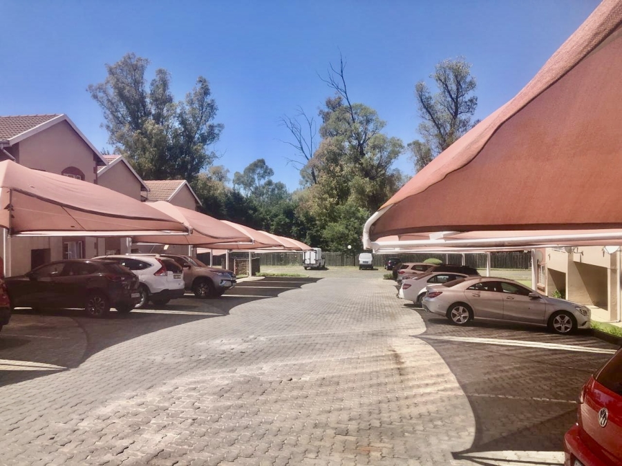 To Let 2 Bedroom Property for Rent in Buccleuch Gauteng