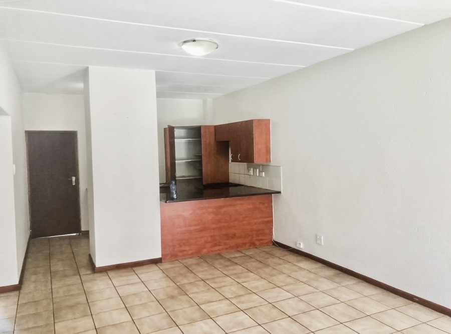 To Let 2 Bedroom Property for Rent in Buccleuch Gauteng