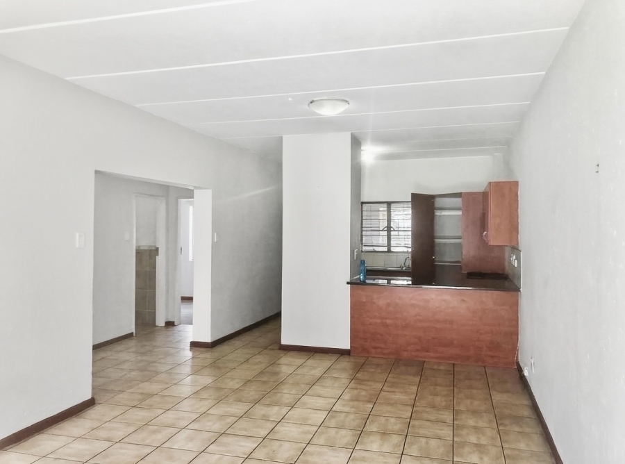 To Let 2 Bedroom Property for Rent in Buccleuch Gauteng