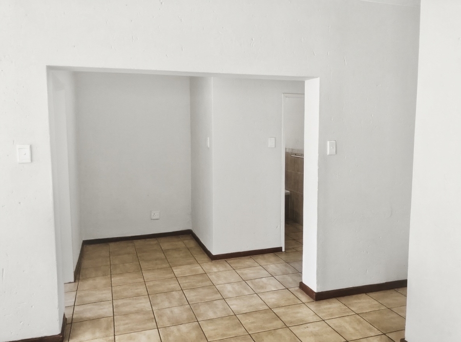 To Let 2 Bedroom Property for Rent in Buccleuch Gauteng