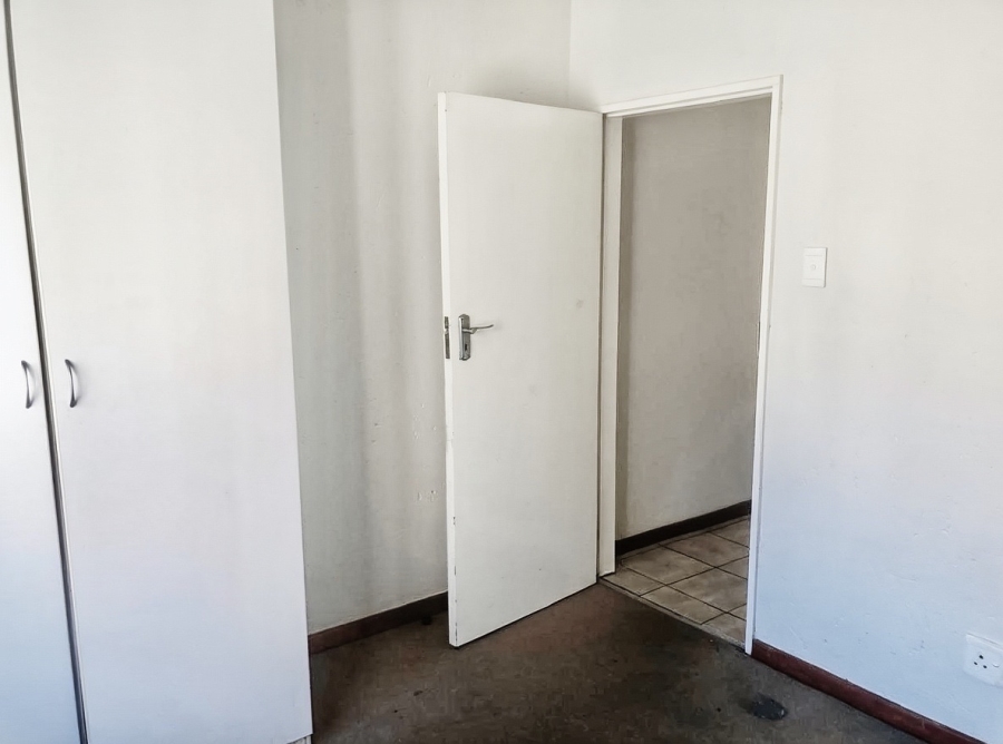 To Let 2 Bedroom Property for Rent in Buccleuch Gauteng