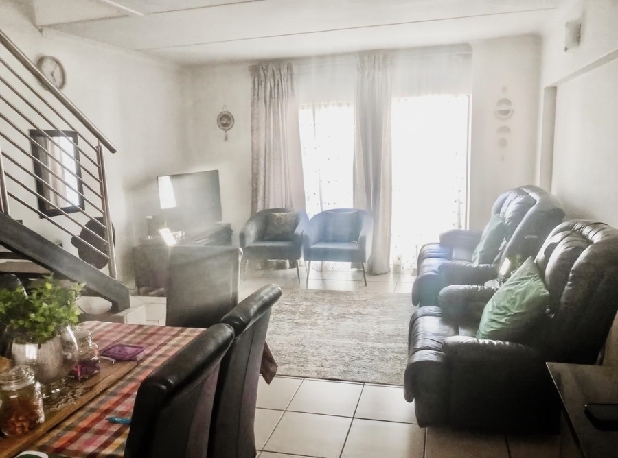 3 Bedroom Property for Sale in Barbeque Downs Gauteng