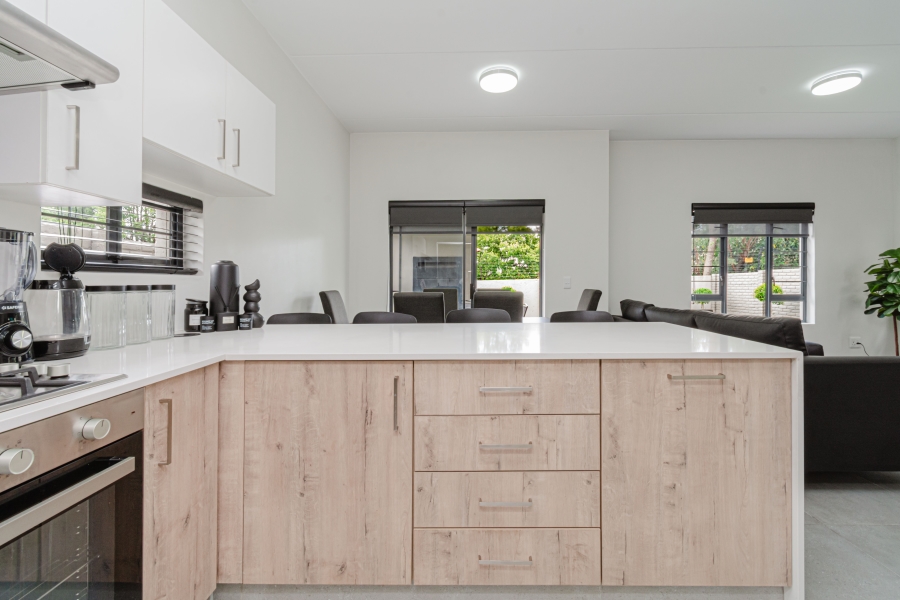 To Let 3 Bedroom Property for Rent in Fourways Gauteng