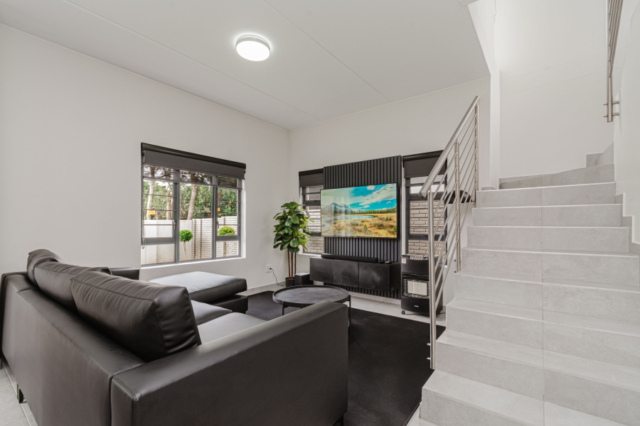 To Let 3 Bedroom Property for Rent in Fourways Gauteng