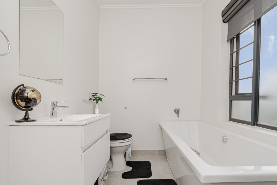 To Let 3 Bedroom Property for Rent in Fourways Gauteng