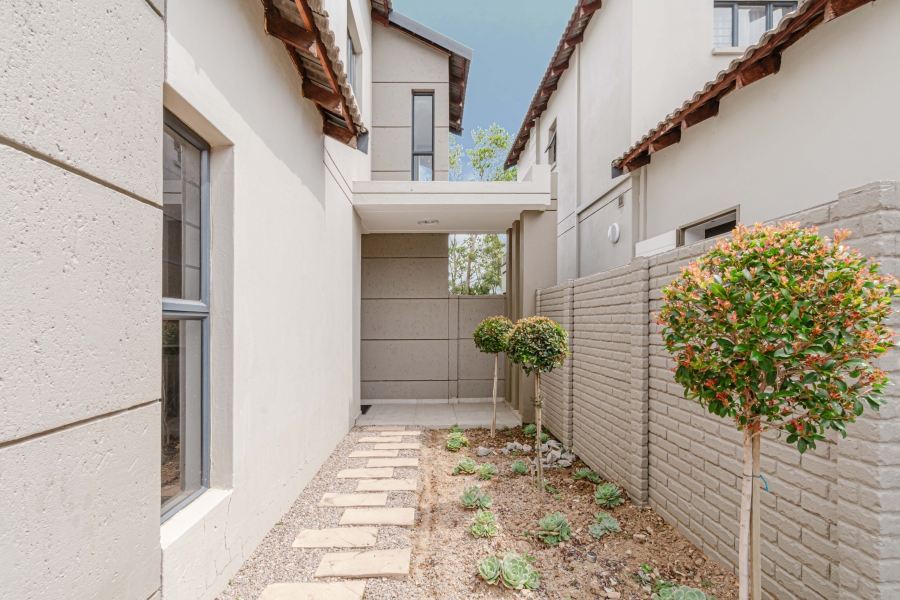 To Let 3 Bedroom Property for Rent in Fourways Gauteng