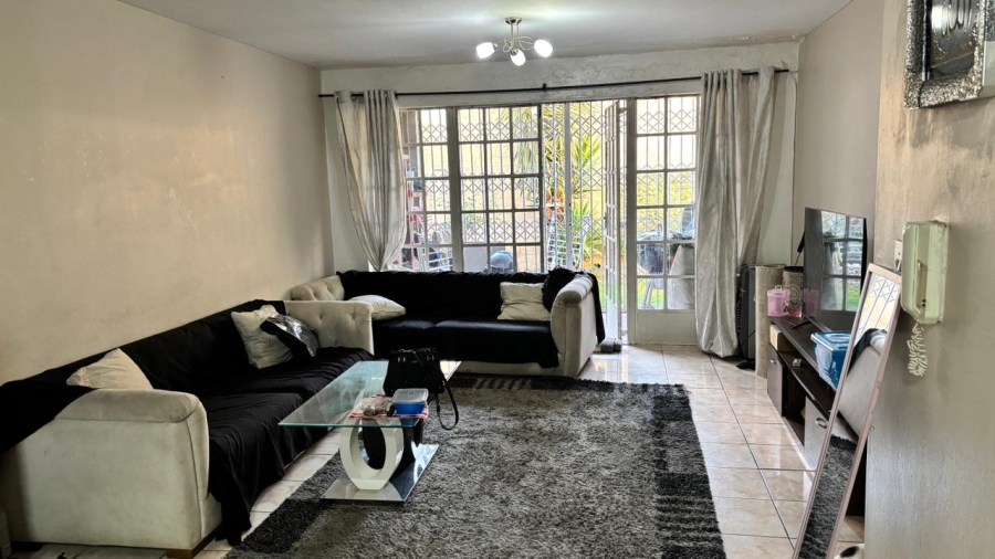 2 Bedroom Property for Sale in Ridgeway Gauteng
