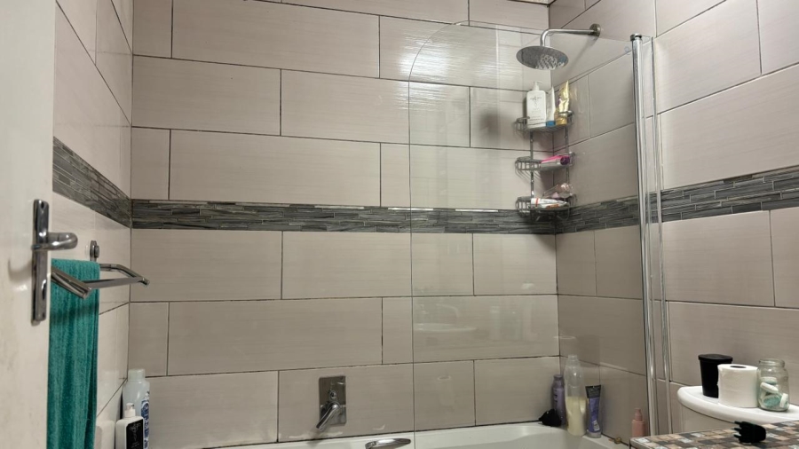 2 Bedroom Property for Sale in Ridgeway Gauteng