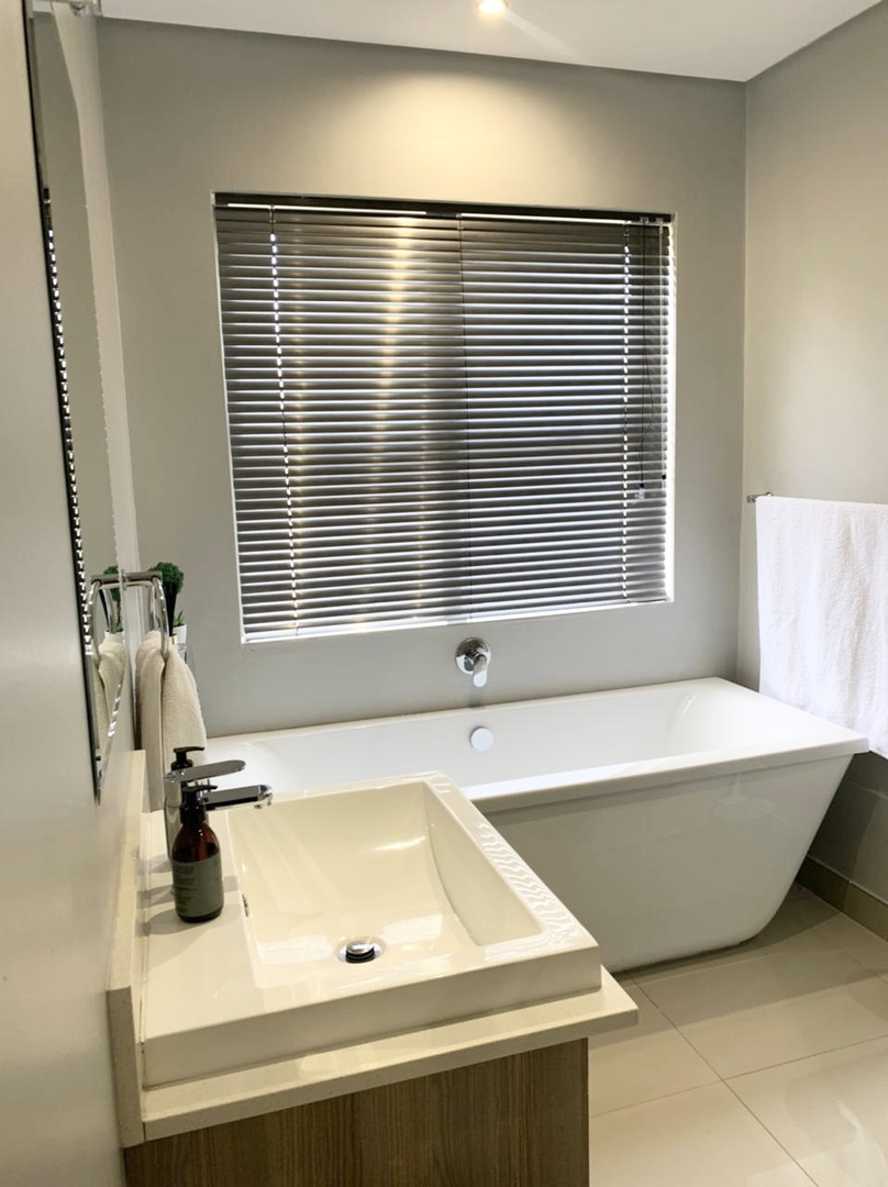 To Let 1 Bedroom Property for Rent in Broadacres Gauteng
