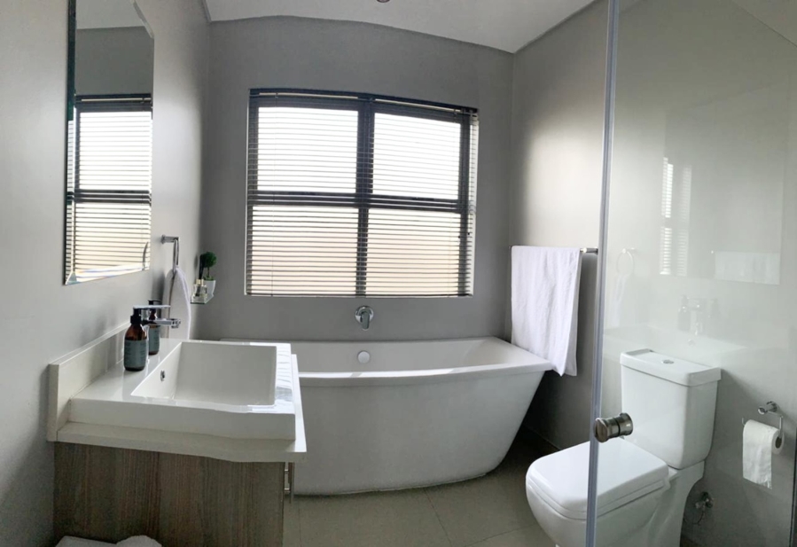 To Let 1 Bedroom Property for Rent in Broadacres Gauteng