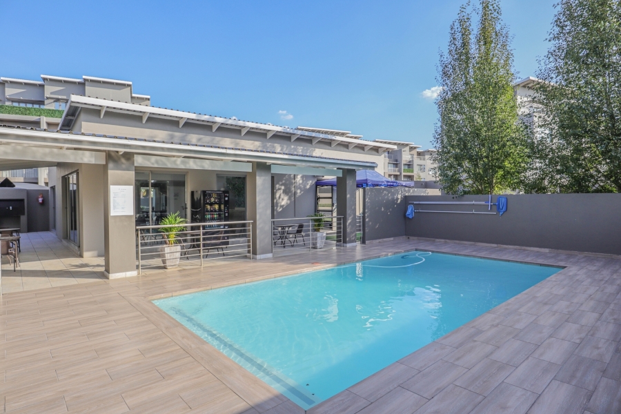 To Let 2 Bedroom Property for Rent in Broadacres Gauteng