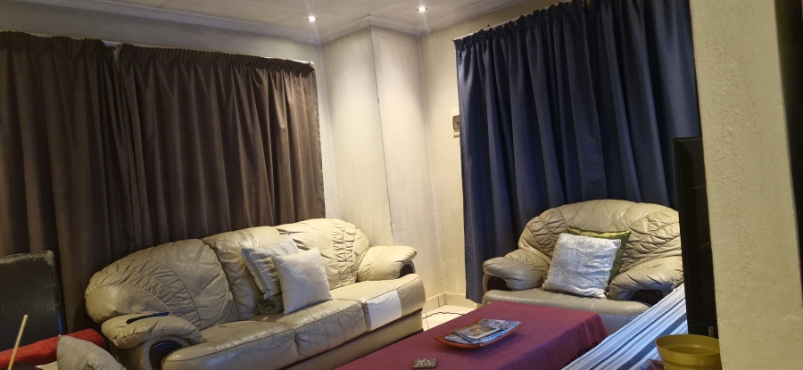 To Let 3 Bedroom Property for Rent in Mahube Valley Gauteng