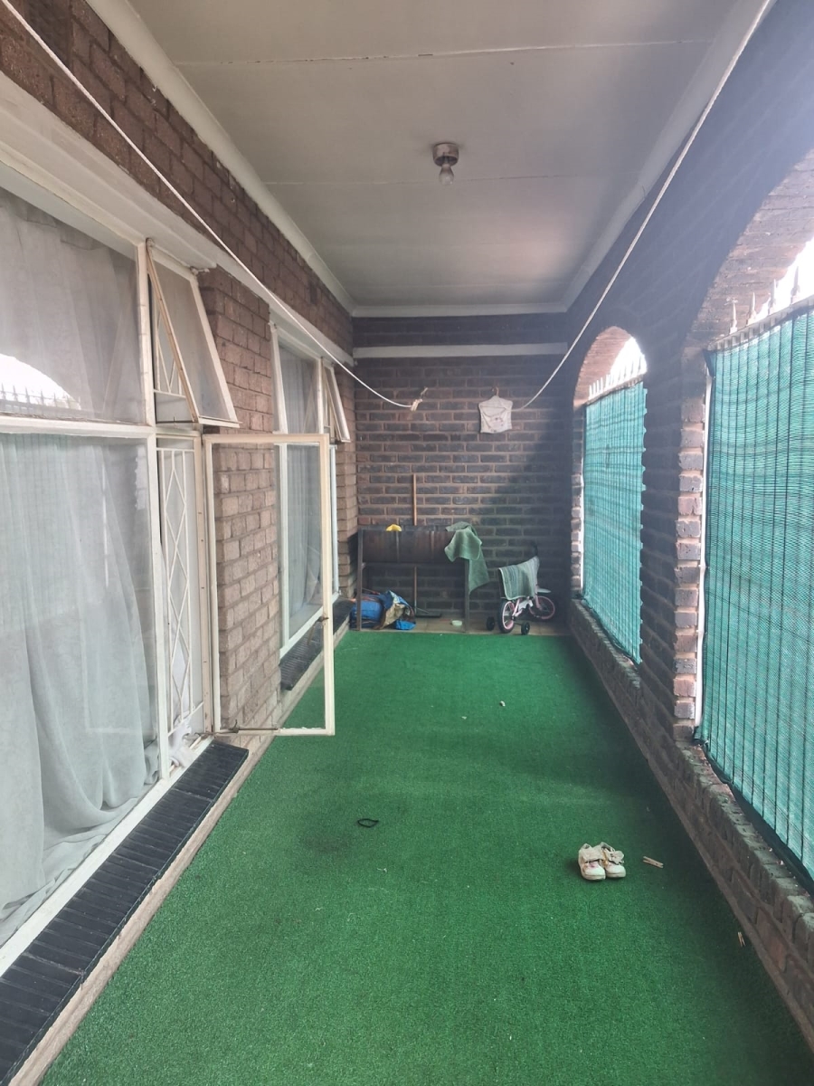 2 Bedroom Property for Sale in Meyerton Central Gauteng