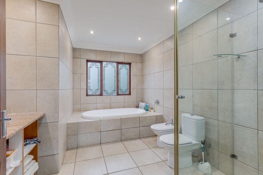 5 Bedroom Property for Sale in Kaalplaats West Gauteng