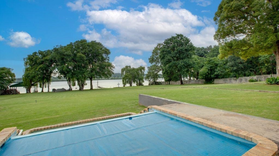 5 Bedroom Property for Sale in Kaalplaats West Gauteng