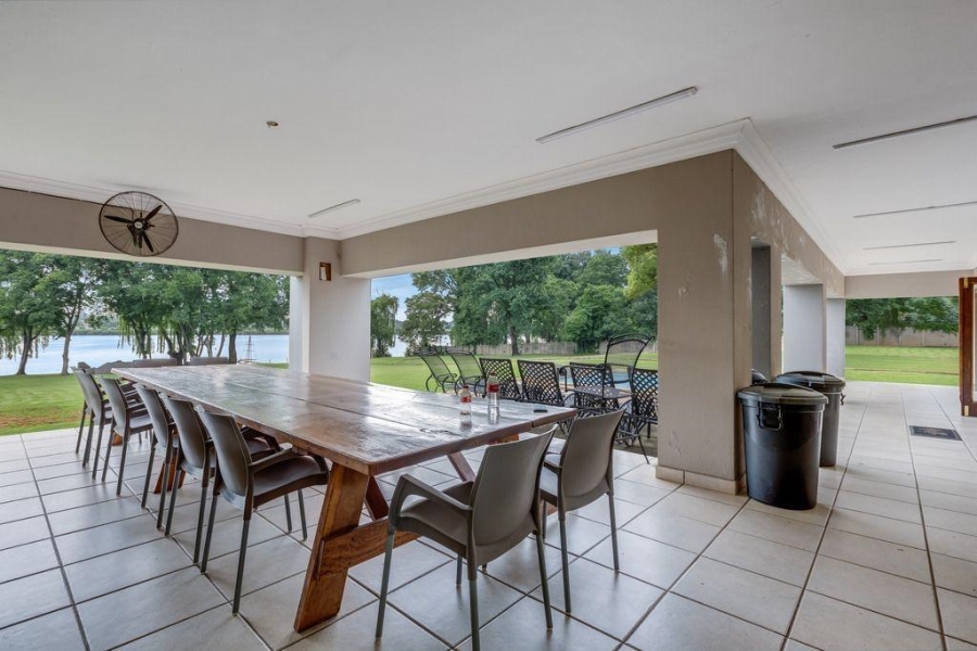 5 Bedroom Property for Sale in Kaalplaats West Gauteng