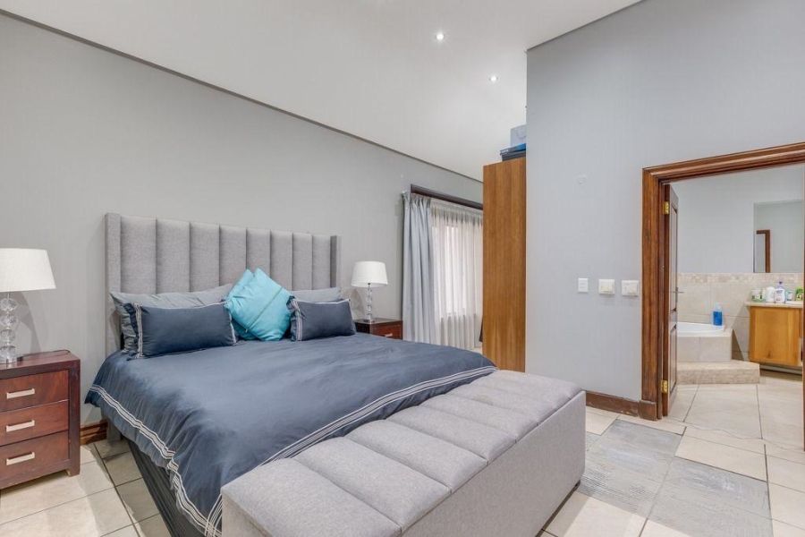 5 Bedroom Property for Sale in Kaalplaats West Gauteng