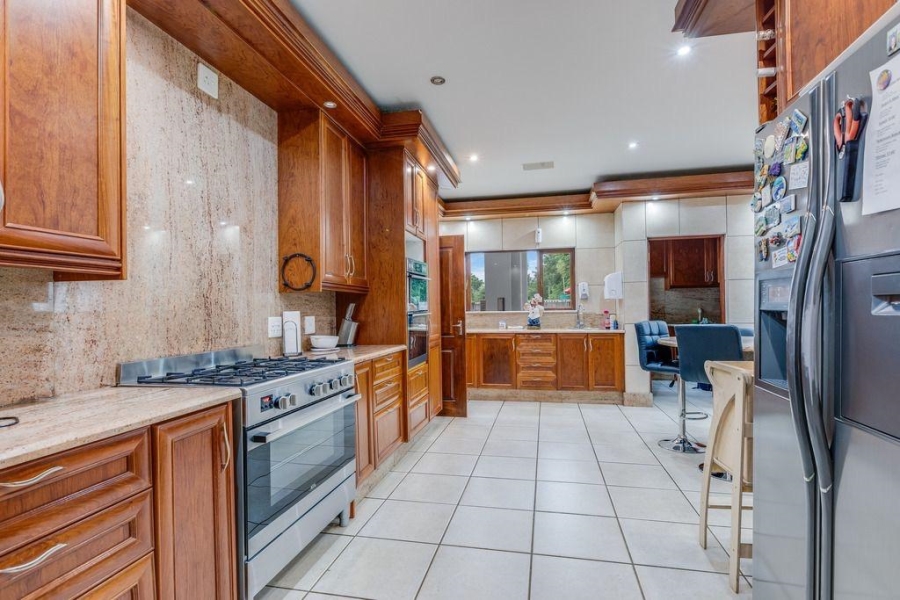 5 Bedroom Property for Sale in Kaalplaats West Gauteng