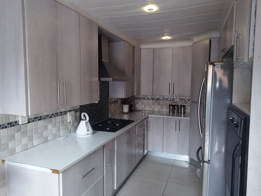 To Let 3 Bedroom Property for Rent in Hospital View Gauteng