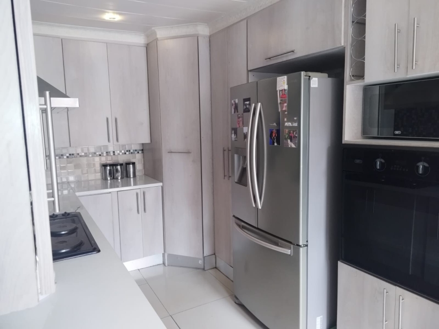 To Let 3 Bedroom Property for Rent in Hospital View Gauteng