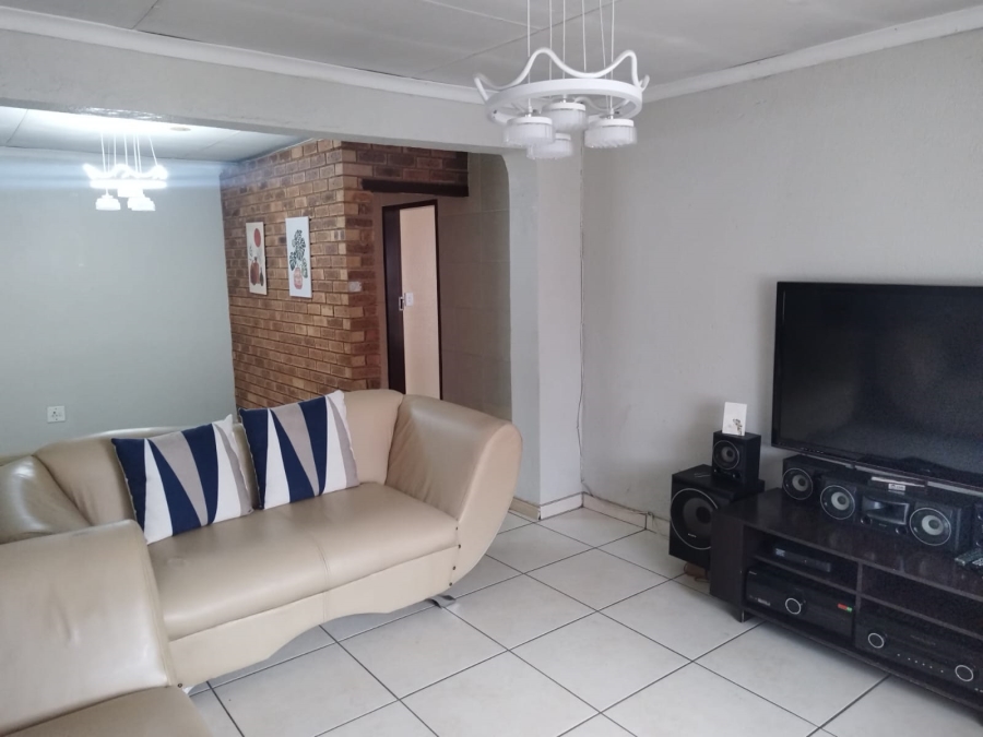 To Let 3 Bedroom Property for Rent in Hospital View Gauteng