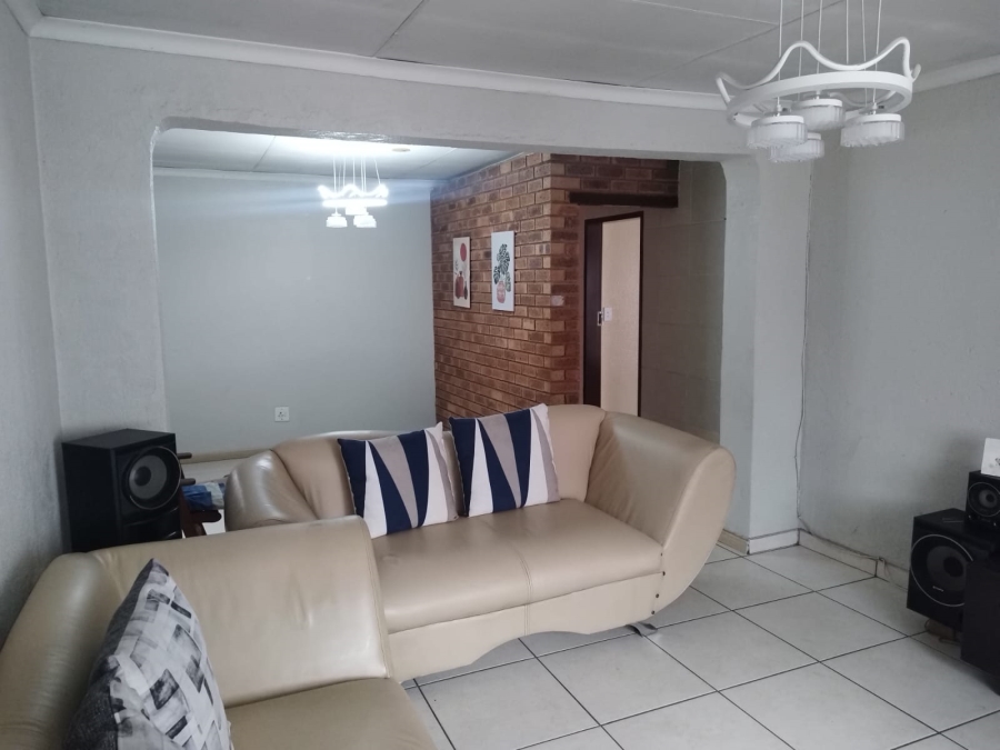 To Let 3 Bedroom Property for Rent in Hospital View Gauteng