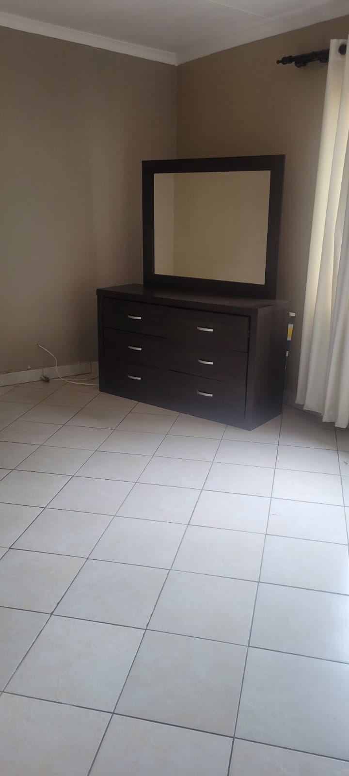 To Let 2 Bedroom Property for Rent in Erasmia Gauteng