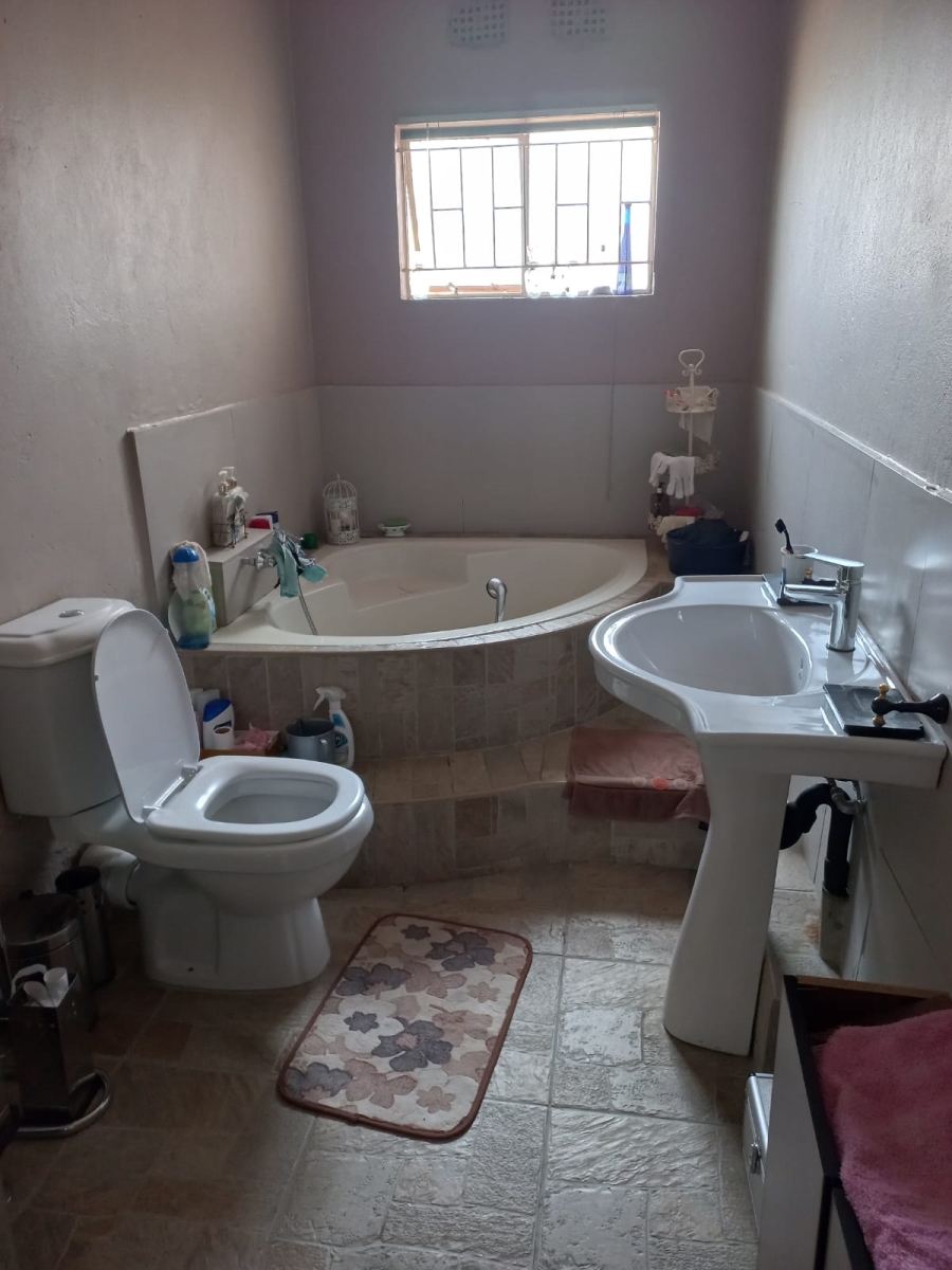 3 Bedroom Property for Sale in Rynsoord Gauteng