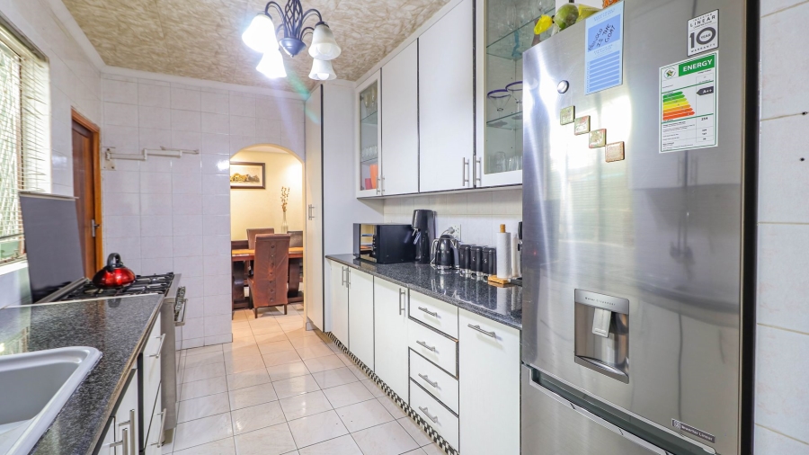 4 Bedroom Property for Sale in Savoy Estate Gauteng