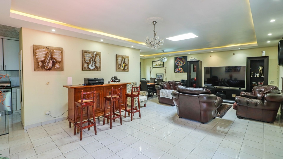 4 Bedroom Property for Sale in Savoy Estate Gauteng