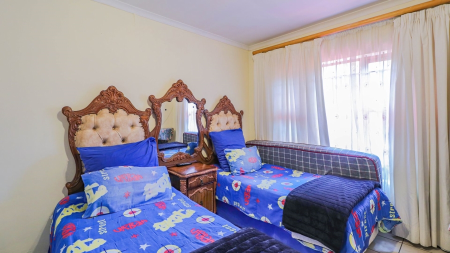 4 Bedroom Property for Sale in Savoy Estate Gauteng