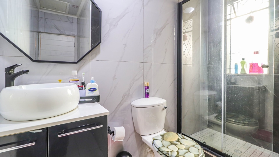 4 Bedroom Property for Sale in Savoy Estate Gauteng