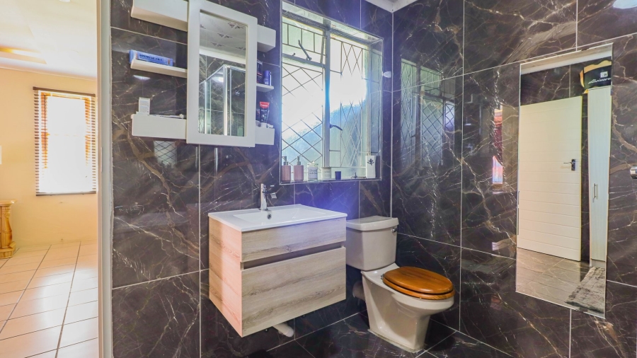 4 Bedroom Property for Sale in Savoy Estate Gauteng