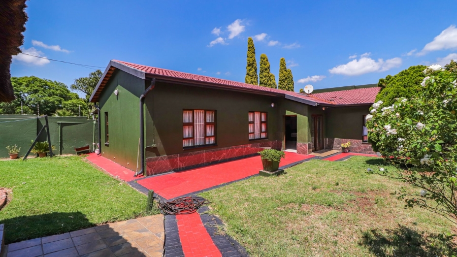 4 Bedroom Property for Sale in Savoy Estate Gauteng