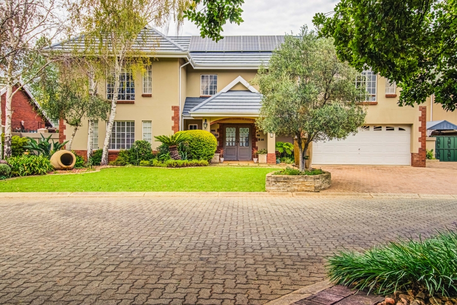 6 Bedroom Property for Sale in Rynfield Gauteng