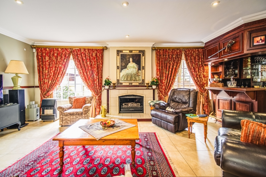 6 Bedroom Property for Sale in Rynfield Gauteng