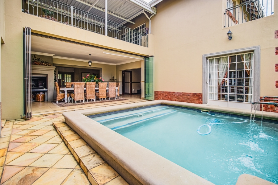 6 Bedroom Property for Sale in Rynfield Gauteng