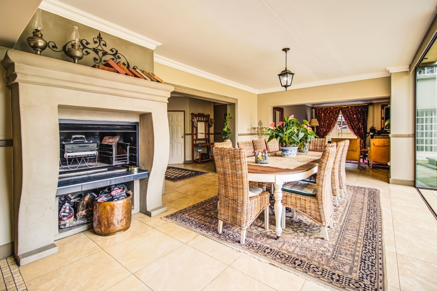 6 Bedroom Property for Sale in Rynfield Gauteng