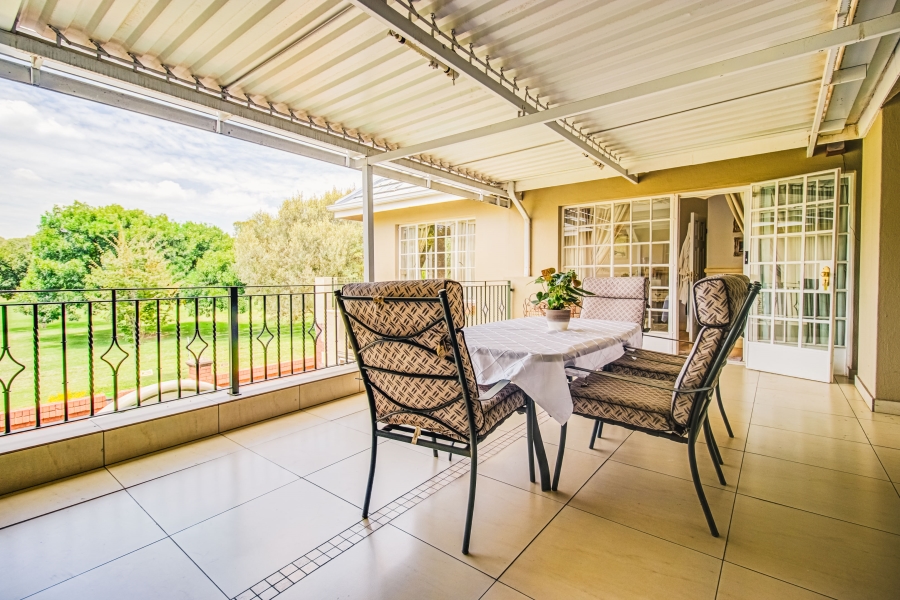 6 Bedroom Property for Sale in Rynfield Gauteng