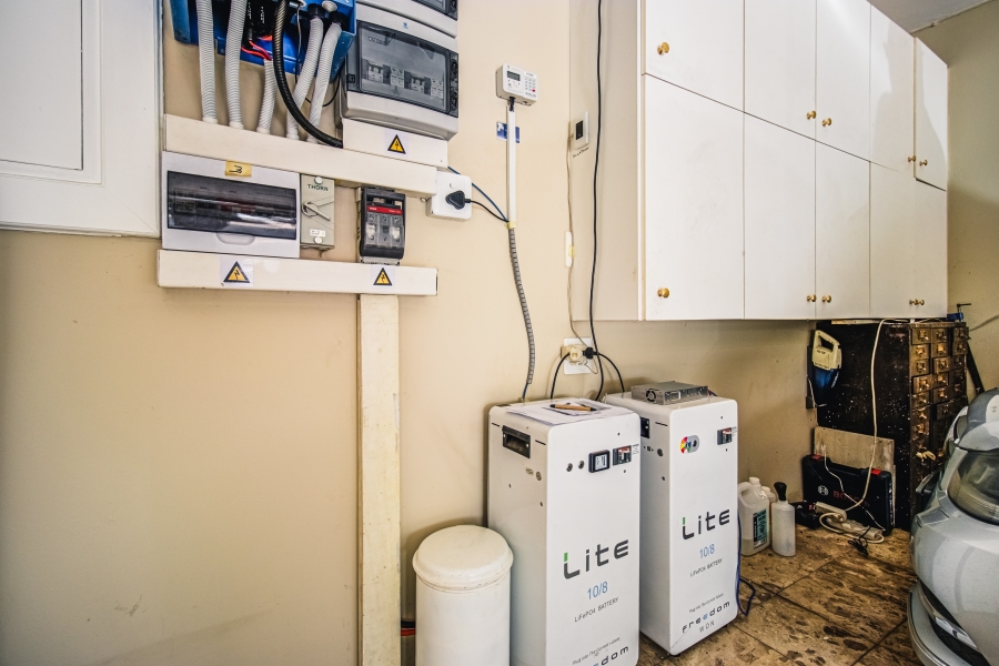 6 Bedroom Property for Sale in Rynfield Gauteng