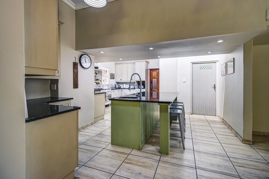 5 Bedroom Property for Sale in Rynfield Gauteng