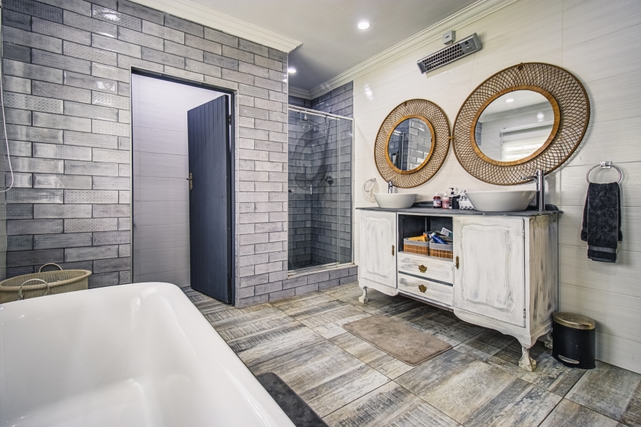 5 Bedroom Property for Sale in Rynfield Gauteng