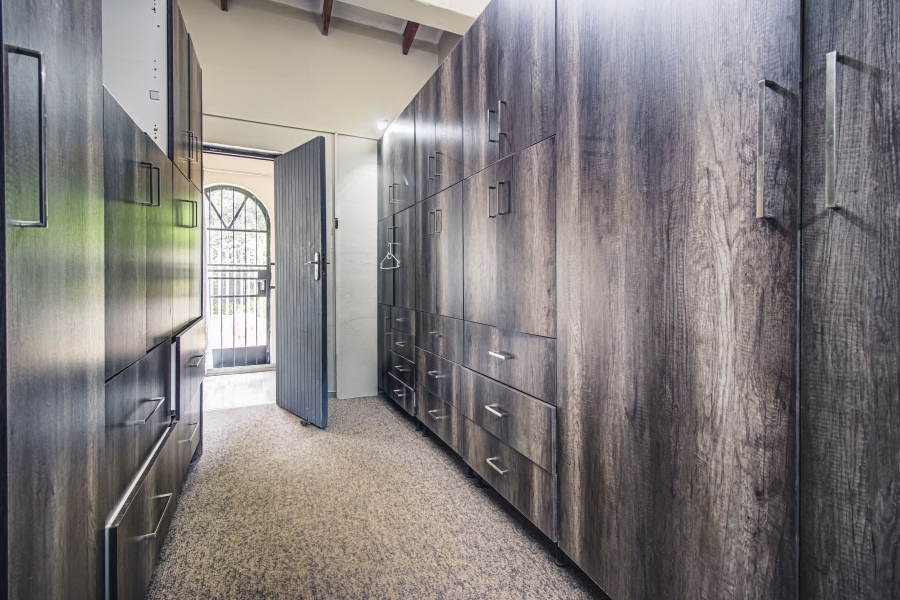 5 Bedroom Property for Sale in Rynfield Gauteng